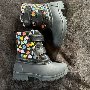 Carter’s Toddler Snowboots
